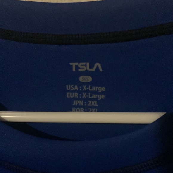 Mens size XL, Active wear, blue and black, like new, barely worn, 100% p… - Picture 2 of 4